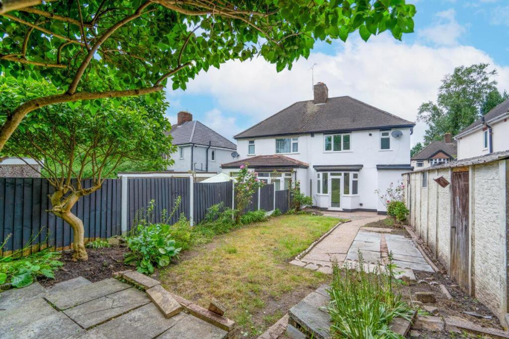 Lymer House - Stylish 3 Bedroom House In Wolverhampton Exterior foto