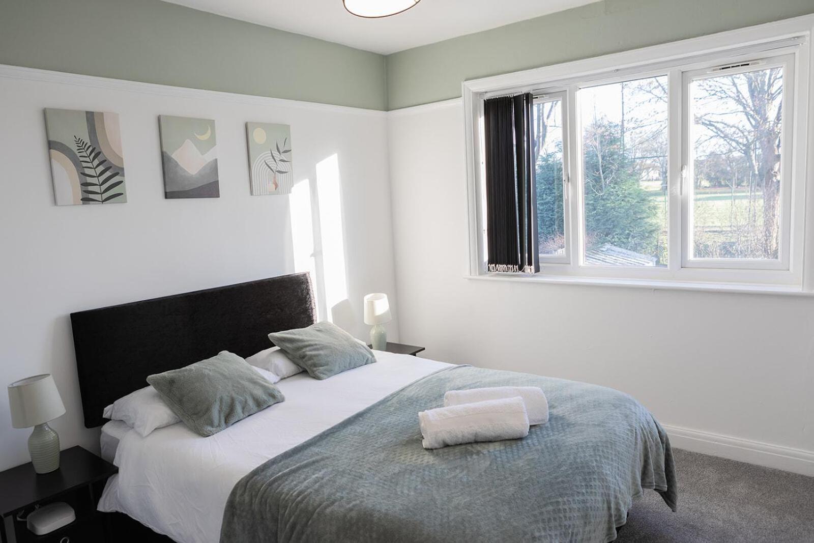 Lymer House - Stylish 3 Bedroom House In Wolverhampton Exterior foto