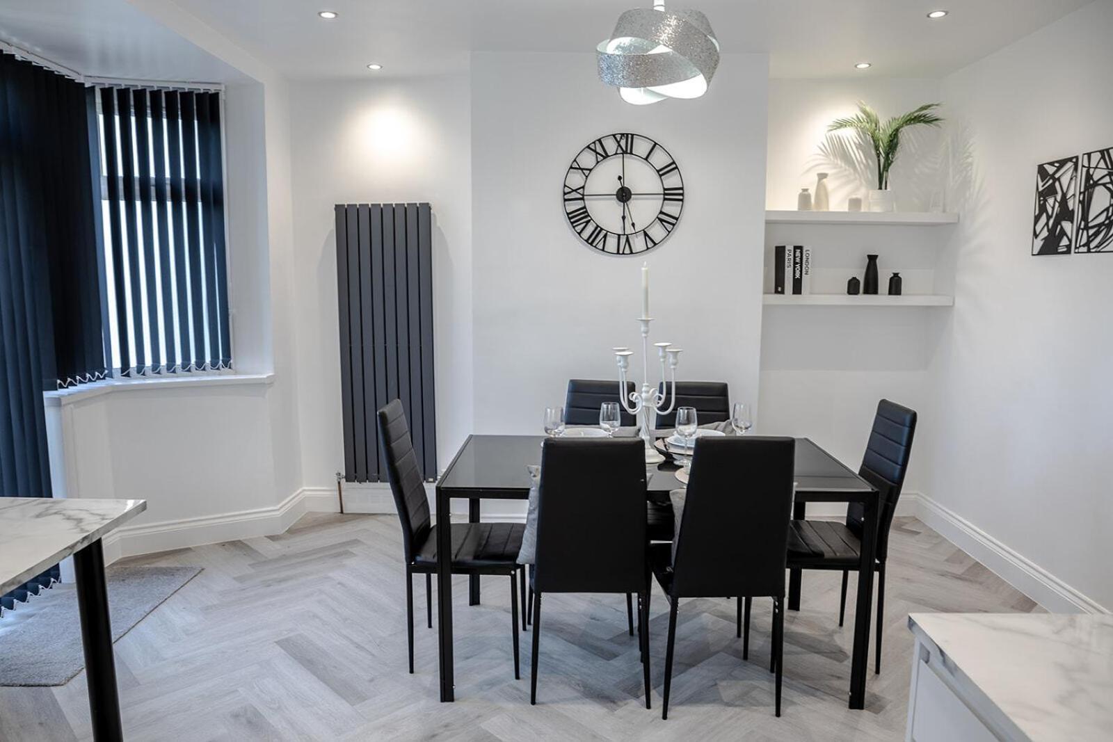 Lymer House - Stylish 3 Bedroom House In Wolverhampton Exterior foto